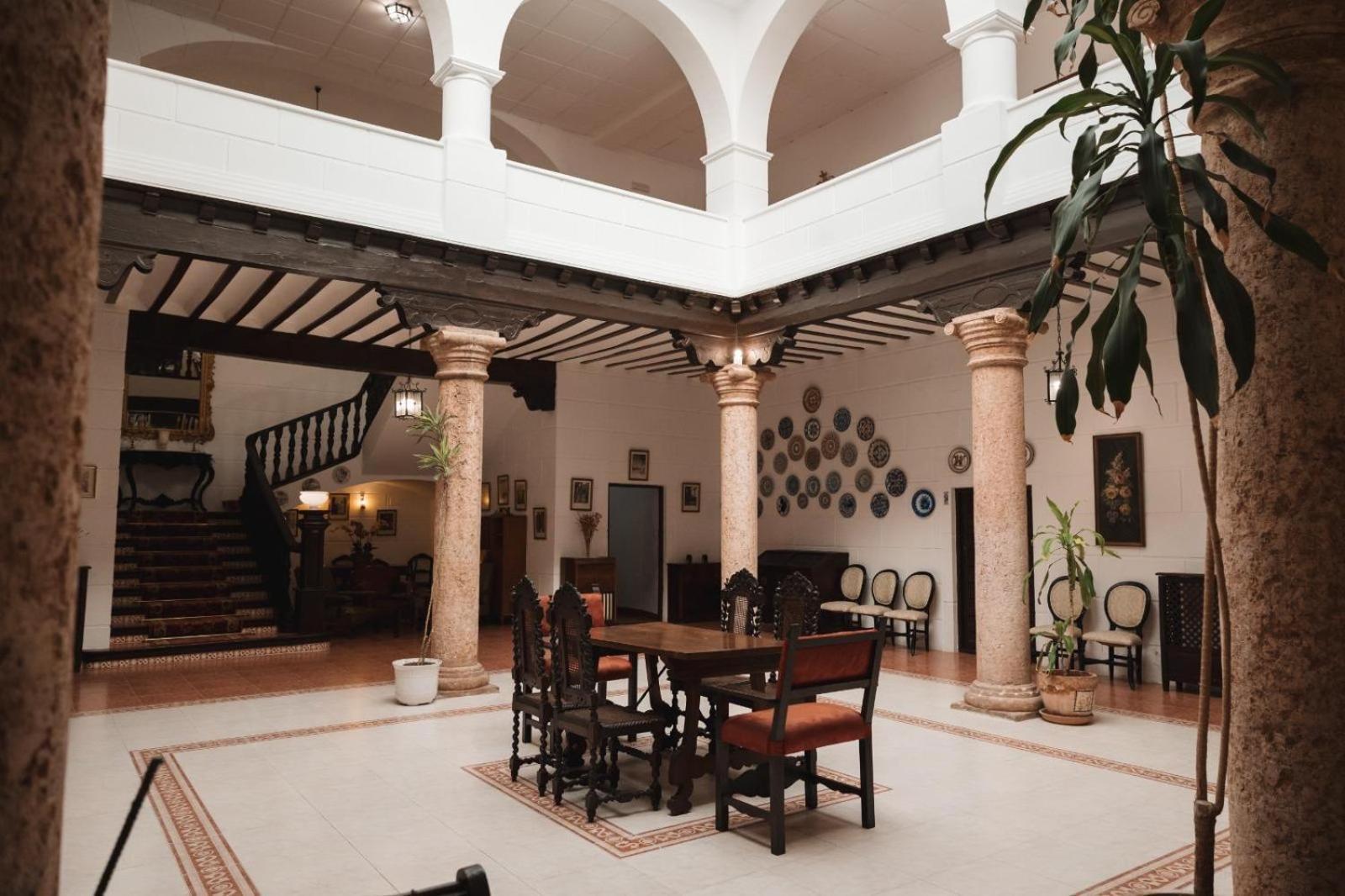 Casa De Los Acacio San Clemente  Exteriér fotografie